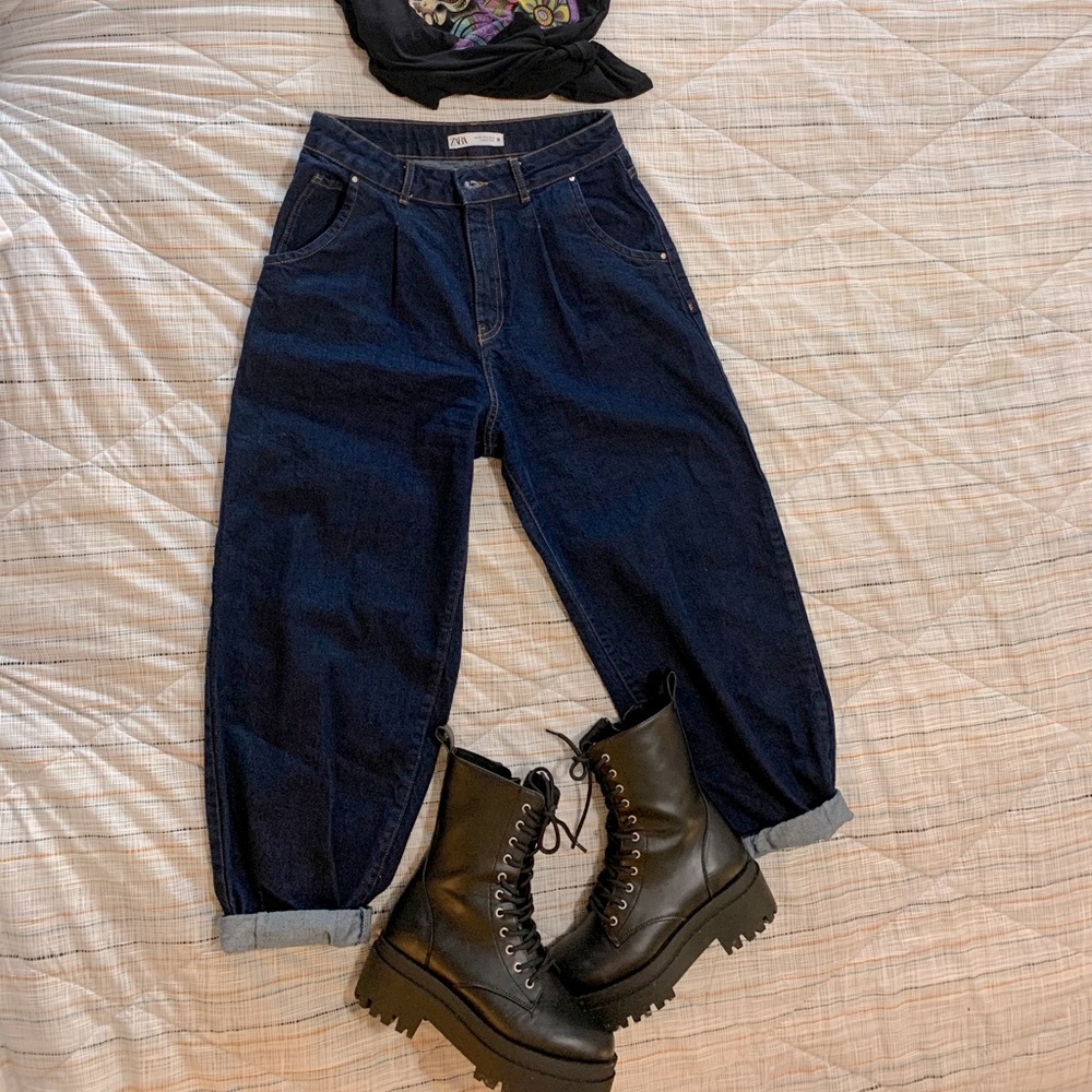Zara slouchy/baggy jeans